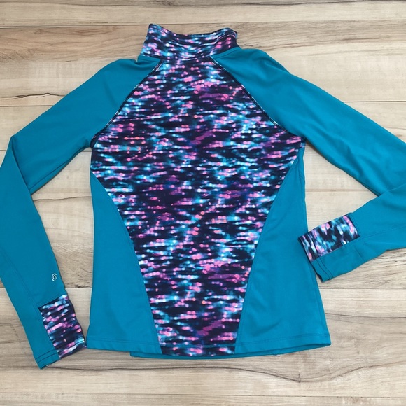 Girls M Under Armour Loose Shorts and Champion 9 Long Sleeve Pullover - Picture 11 of 11